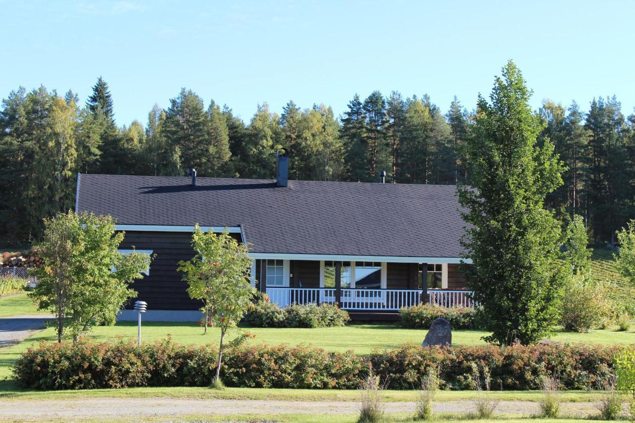 Marjakartano Hussola Karttula Buitenkant foto